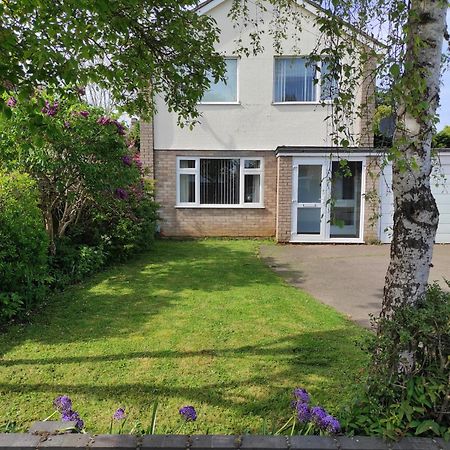 Number 8 With Free Parking Villa Bury St. Edmunds ภายนอก รูปภาพ