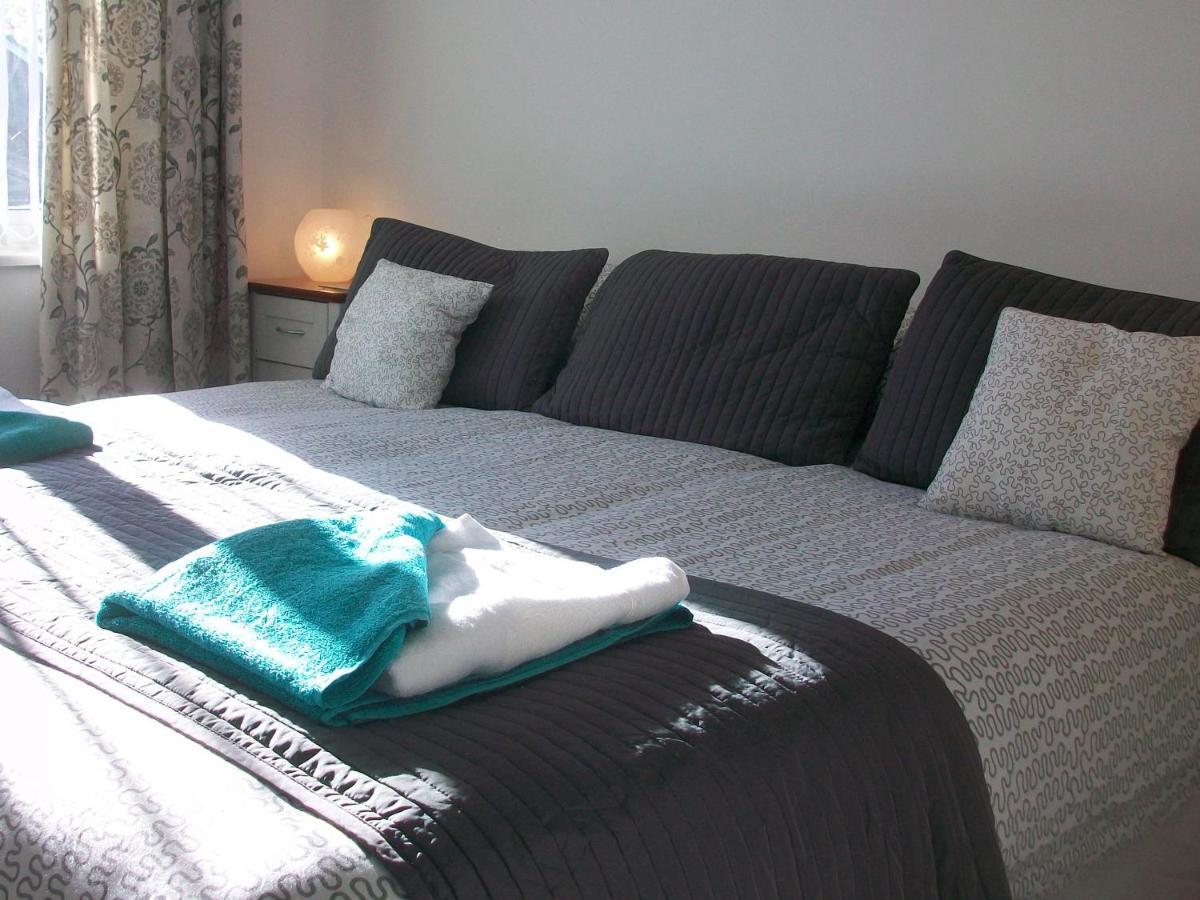 Number 8 With Free Parking Villa Bury St. Edmunds ภายนอก รูปภาพ